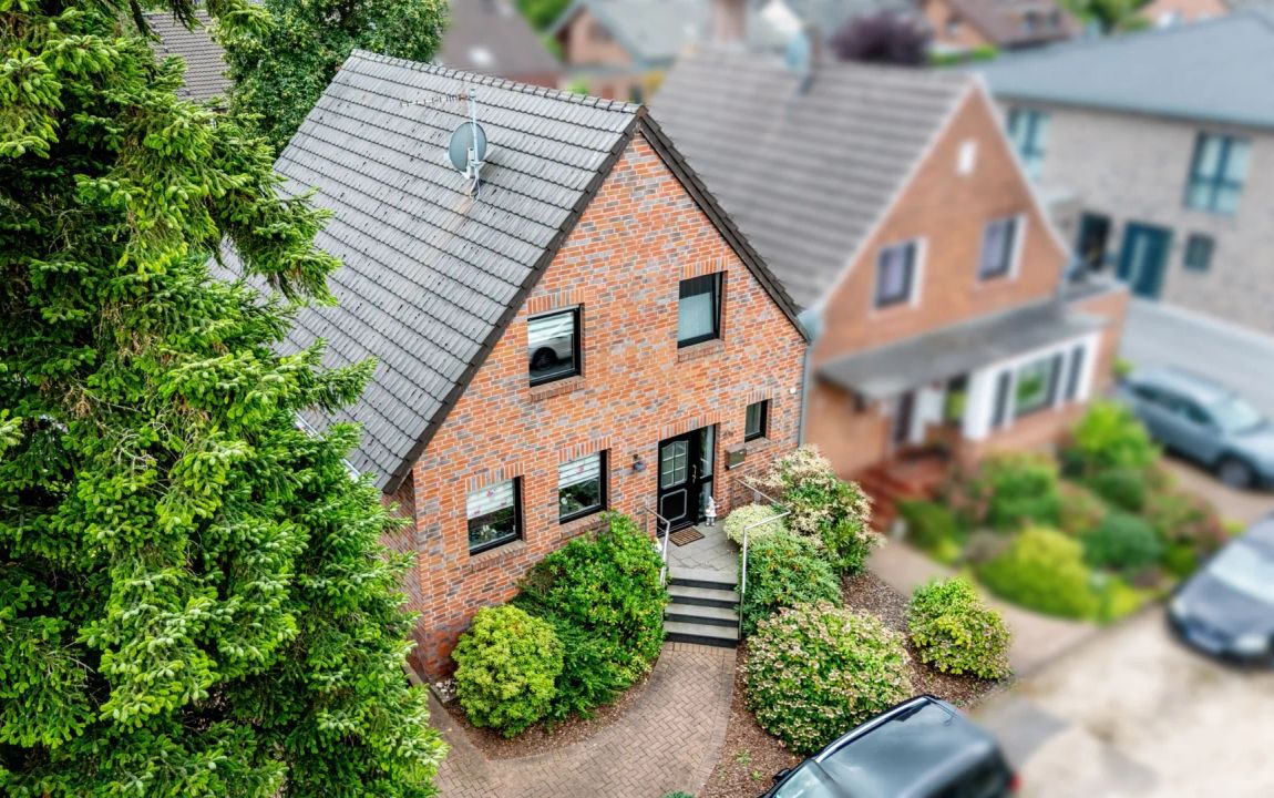Schöne Doppelhaushälfte mit Einbauküche, Garage, Vollkeller in Reichswaldnähe in Kleve